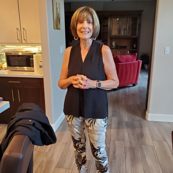 Meet your Posher, Dianne - Picture 1 of 1